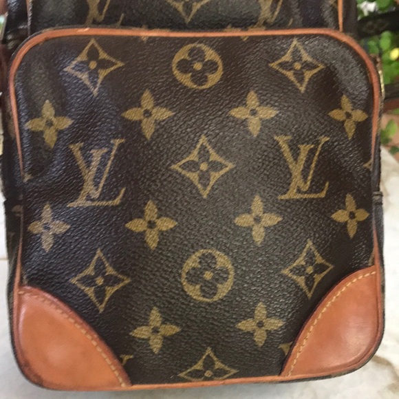 💖SOLD💖 Louis Vuitton Amazon pm crossbody in mono - Picture 9 of 16